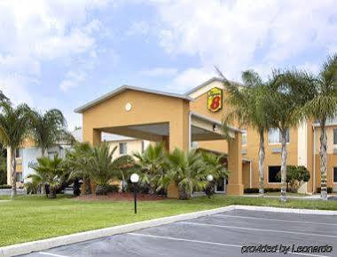 Super 8 By Wyndham Daytona Beach Exterior photo