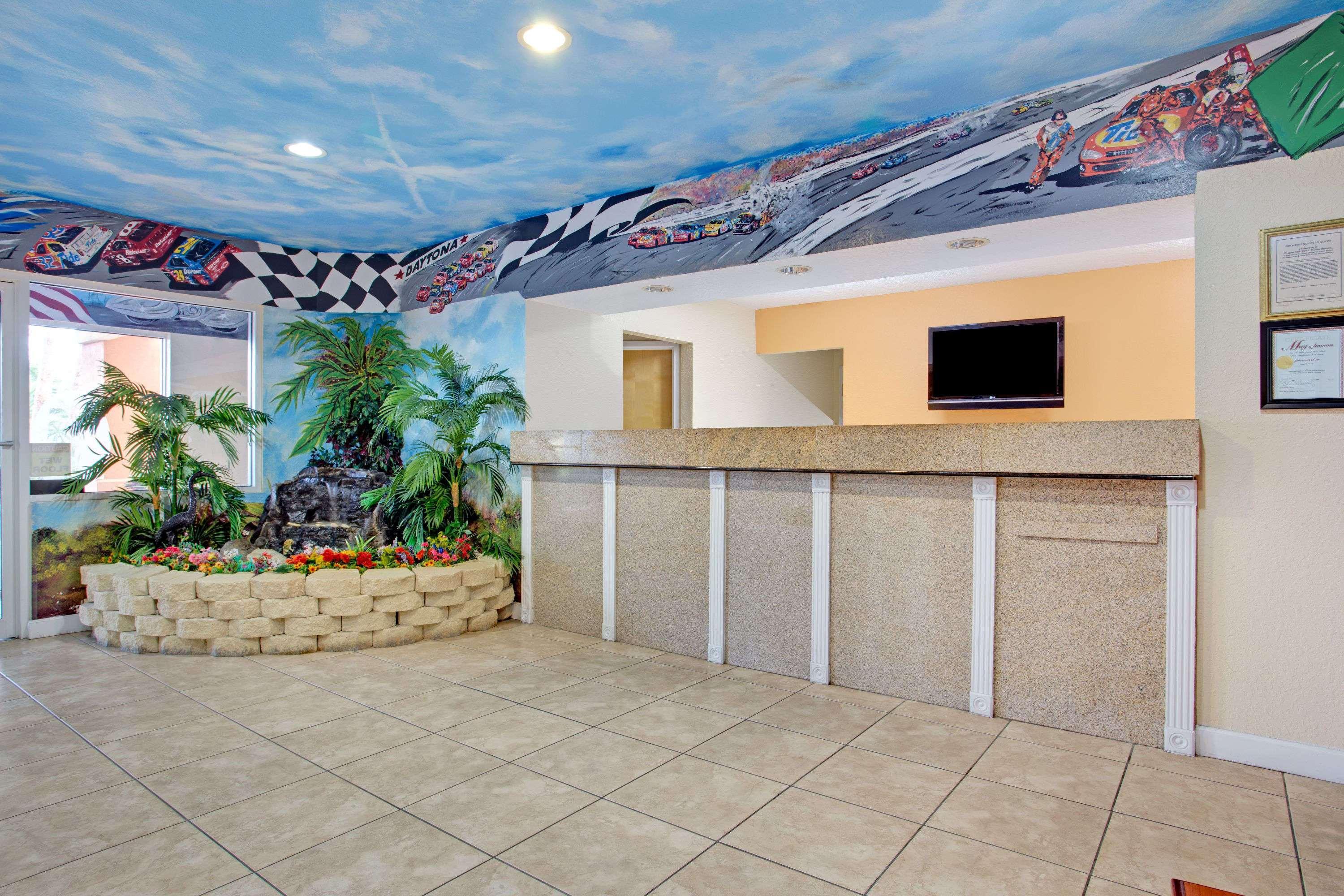 Super 8 By Wyndham Daytona Beach Exterior photo